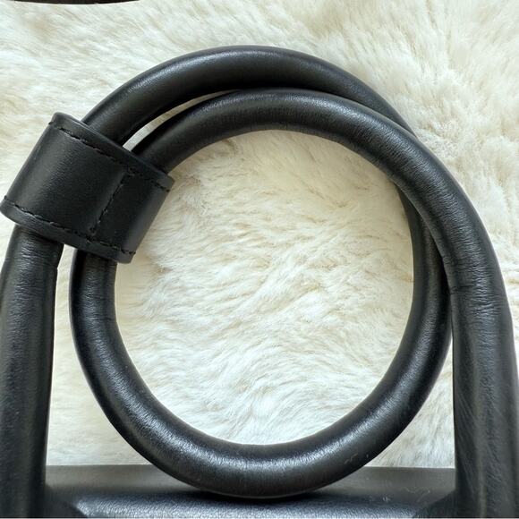 Jacquemus the knot Chiquito black bag Retail 1020$ - Picture 10 of 15